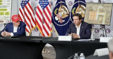 Trump visitando centro de detencao nos Everglades da Florida