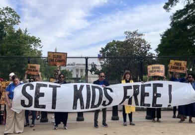 Protestos pedem fim de detenção de famílias migrantes
