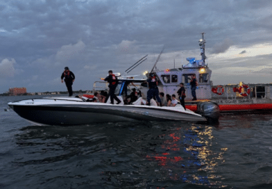 Guarda Costeira dos EUA dispara contra barco na Flórida