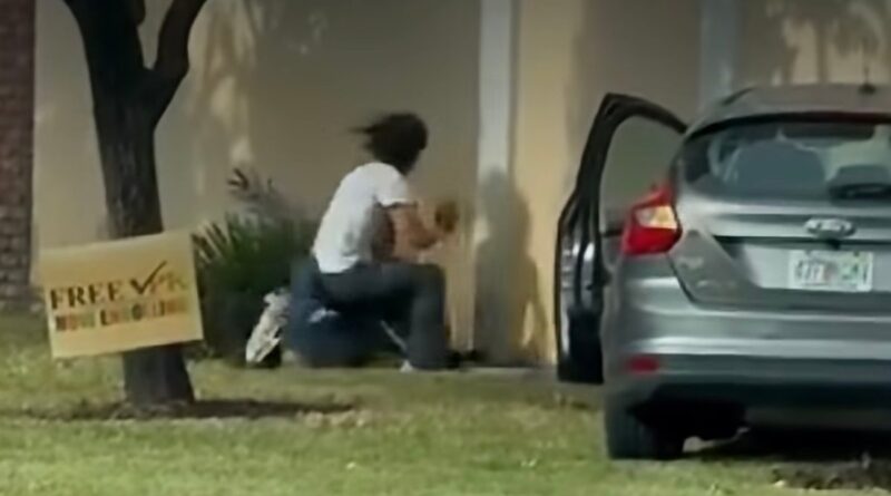 Vídeo mostra suspeito agredindo homem em Miami