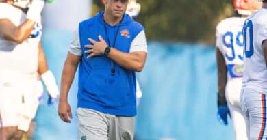 Florida Gators em jogo de futebol americano no estádio Ben Hill Griffin