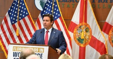 Governador Ron DeSantis anuncia expansão de Pell Grants no campus de Eastern Florida State College