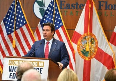 Governador Ron DeSantis anuncia expansão de Pell Grants no campus de Eastern Florida State College