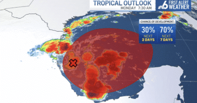 Mapa do Centro Nacional de Furacões mostra sistema no Golfo do México com 70% de chance de desenvolvimento