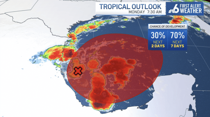 Mapa do Centro Nacional de Furacões mostra sistema no Golfo do México com 70% de chance de desenvolvimento